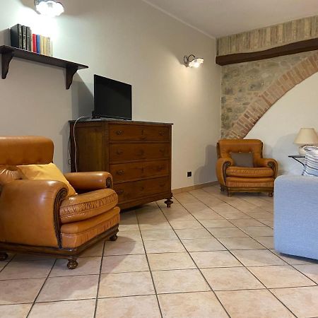 Agriturismo Il Pozzo カスティリオーネ・ドルチャ エクステリア 写真
